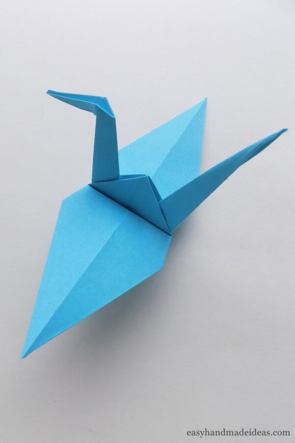 How to Make an Easy Origami Crane: 17 Steps