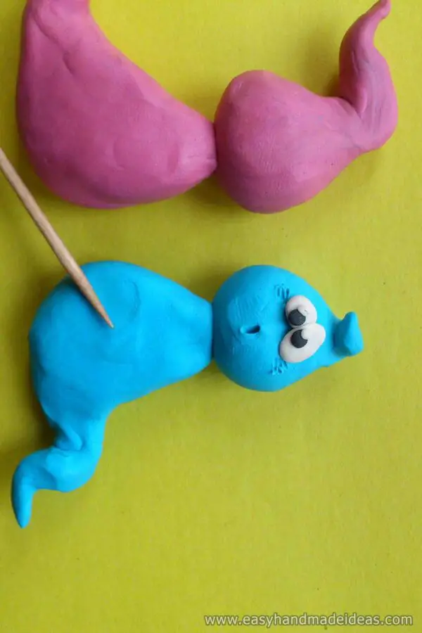 How to Make Plasticine Ghosts: 7 Steps